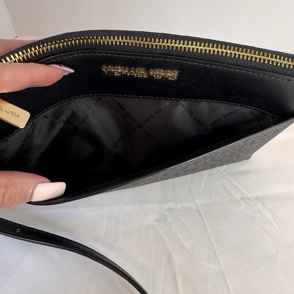 Michael Kors Crossbody Bag With Signature Logo Gold Accents Black Leather - Picture 5 of 13